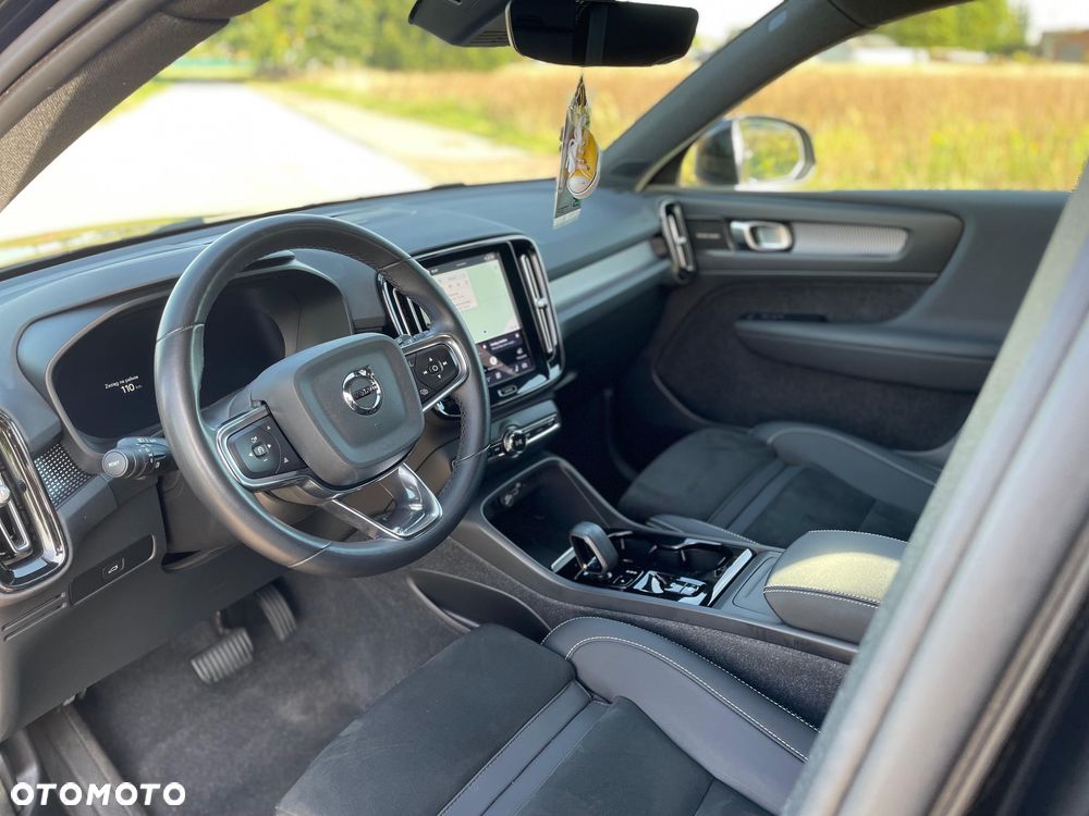 Volvo XC 40 B3 Plus Dark - 6