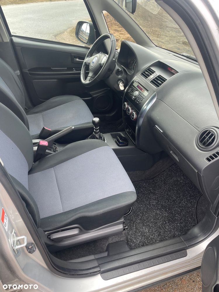 Fiat Sedici 1.9 Multijet DPF 4x4 Emotion - 10