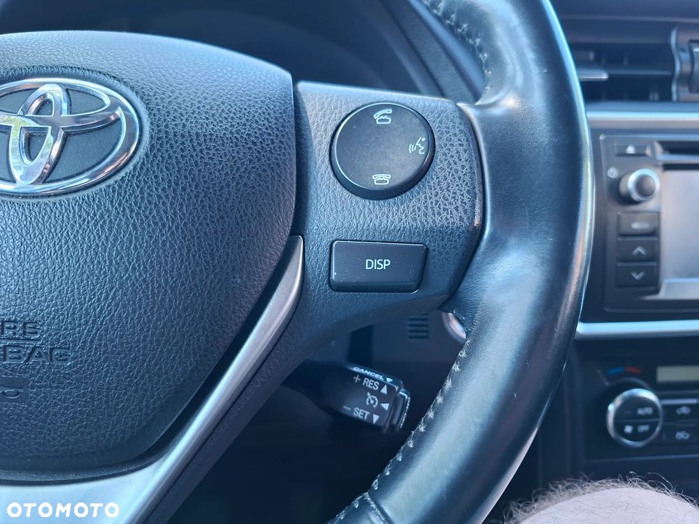 Toyota Auris - 15