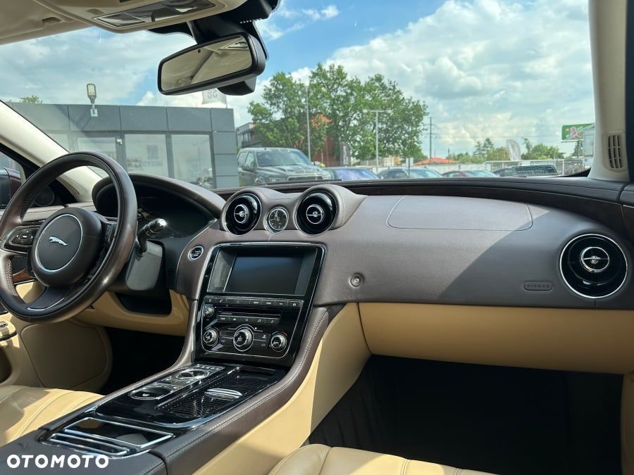 Jaguar XJ 3.0 D V6 Portfolio - 14