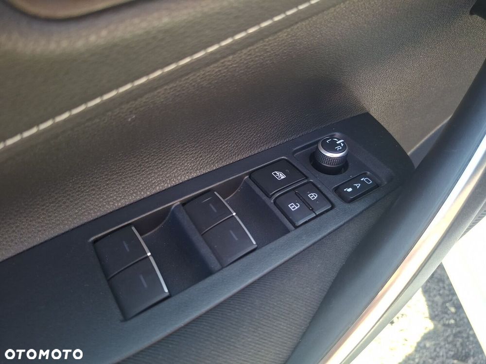 Toyota Corolla 1.8 Hybrid Comfort - 22