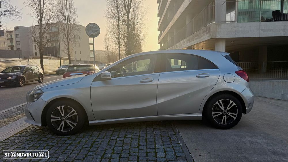 Mercedes-Benz A 200 d 4Matic 7G-DCT Style - 3