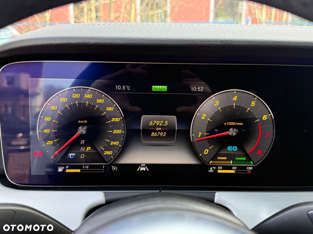 Mercedes-Benz Klasa E 200 4-Matic AMG - 25