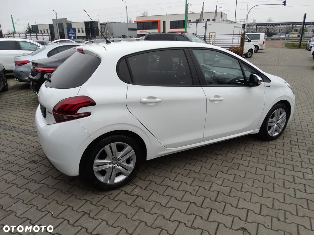 Peugeot 208 82 PureTech Style - 9