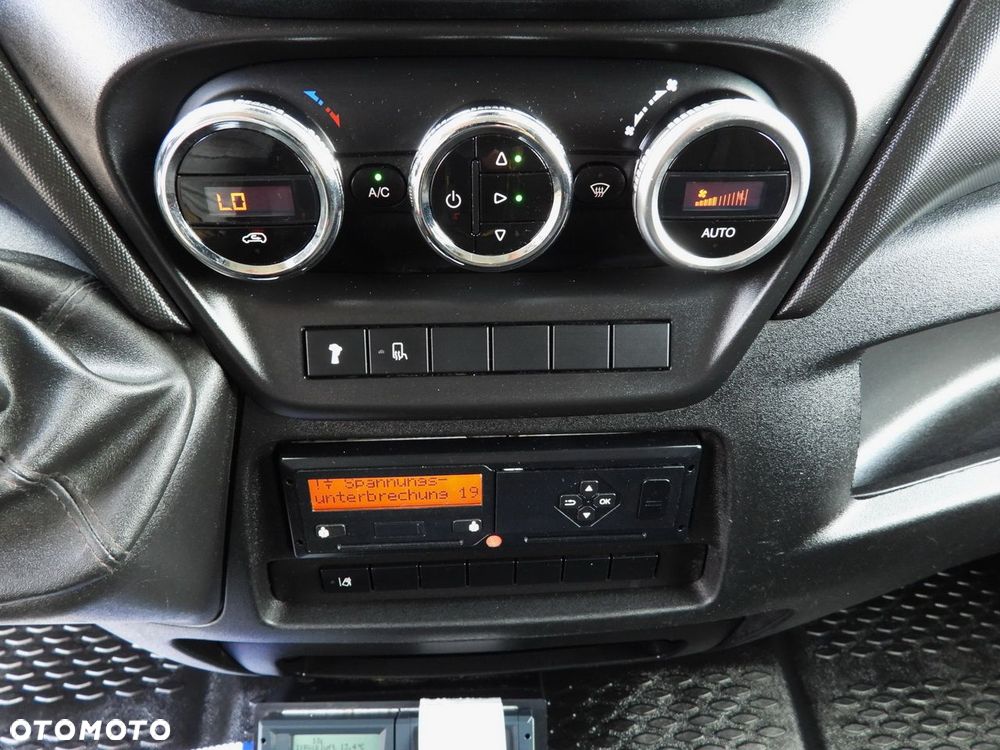 Iveco DAILY 70C17 CHŁODNIA 1*C WINDA 10 PALET ZASILANIE 230V TEMPOMAT KLIMATYZACJA PNEUMATYKA AUTOMAT HI-MATIC BLIŹNIACZE KOŁA  170KM - 37