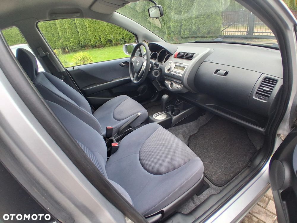 Honda Jazz 1.4 CVT ES - 19