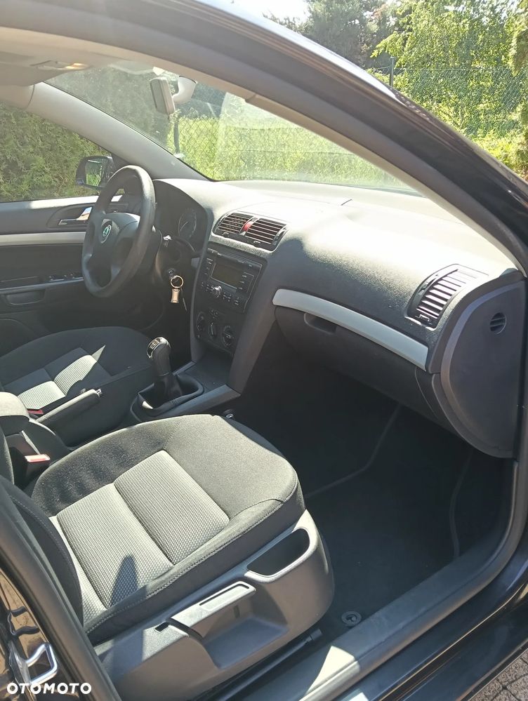 Skoda Octavia 1.8 TSI Ambiente - 6