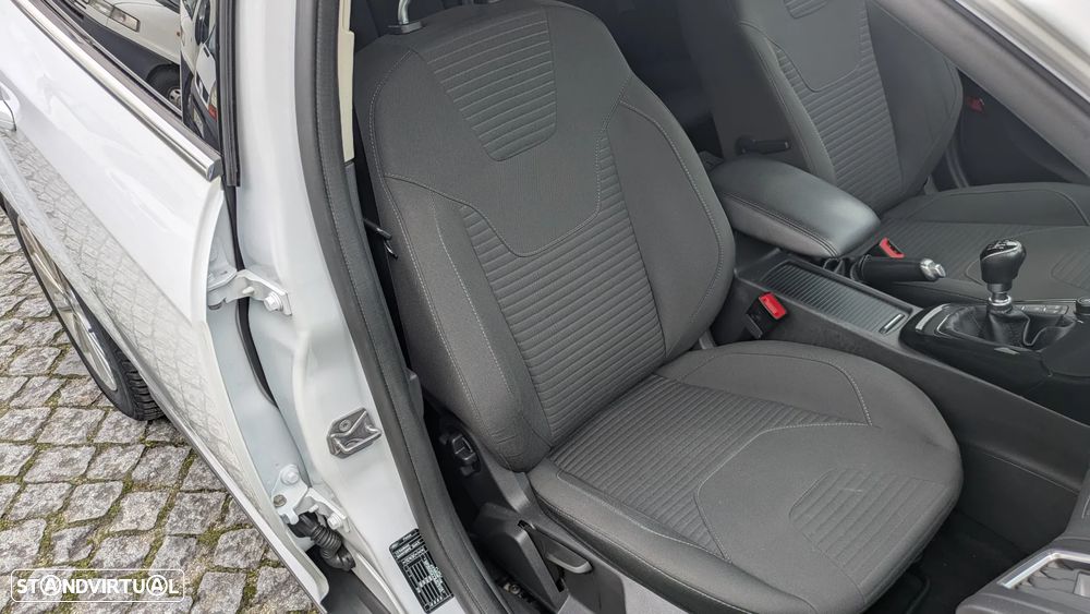 Ford Focus 1.0 EcoBoost S&S Titanium - 20