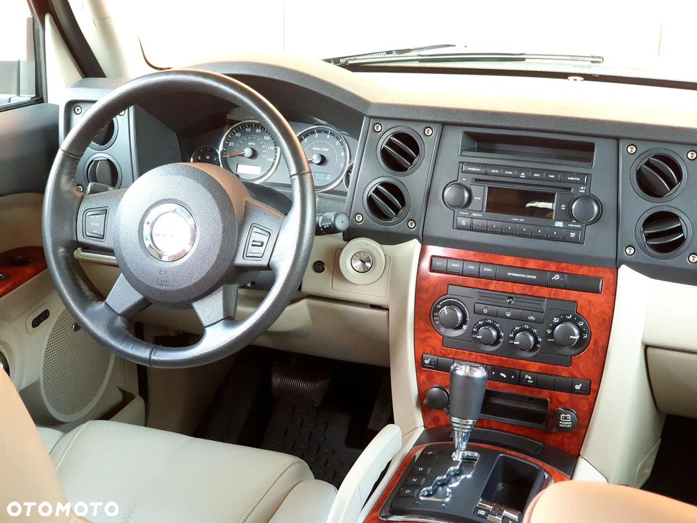 Jeep Commander 4.7 V8 - 11