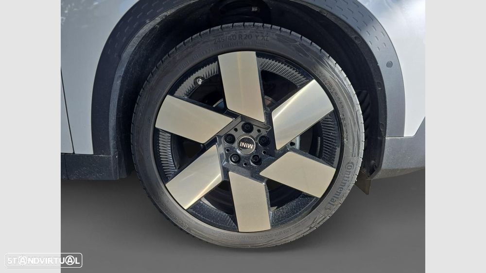 MINI Countryman E Favoured L - 16