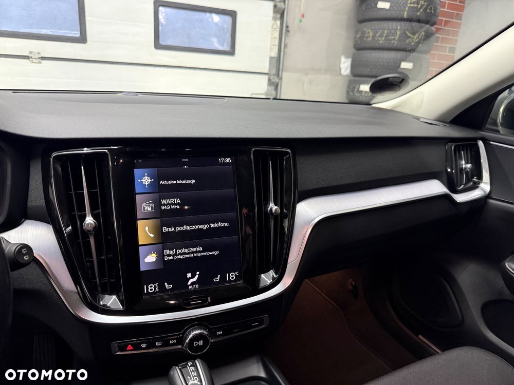 Volvo V60 Cross Country D4 AWD Geartronic - 24