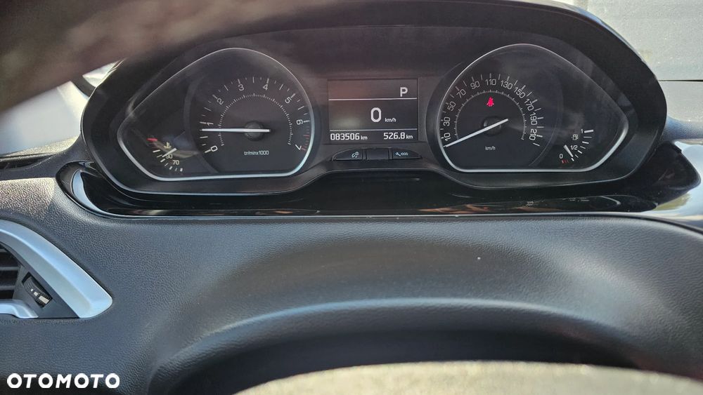 Peugeot 208 1.2 PureTech Allure S&S EAT6 - 21