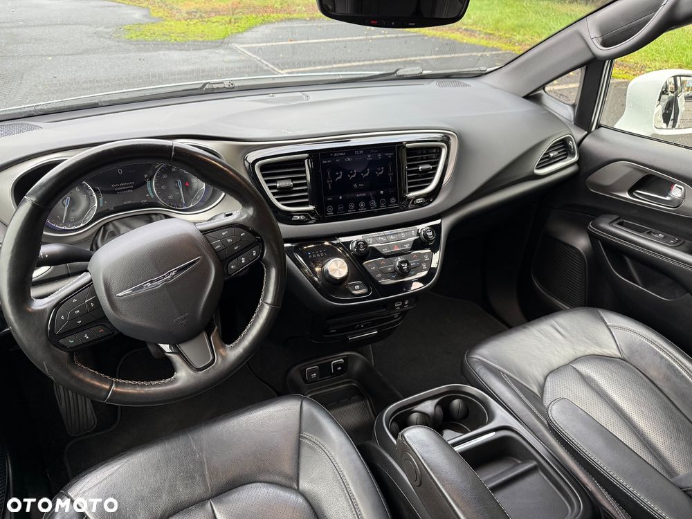 Chrysler Pacifica - 13