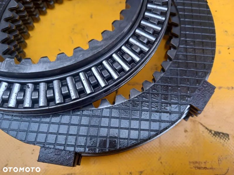 TerraLock sprzęgiełko przedniej osi z hamulcami New Holland TM190 - 4