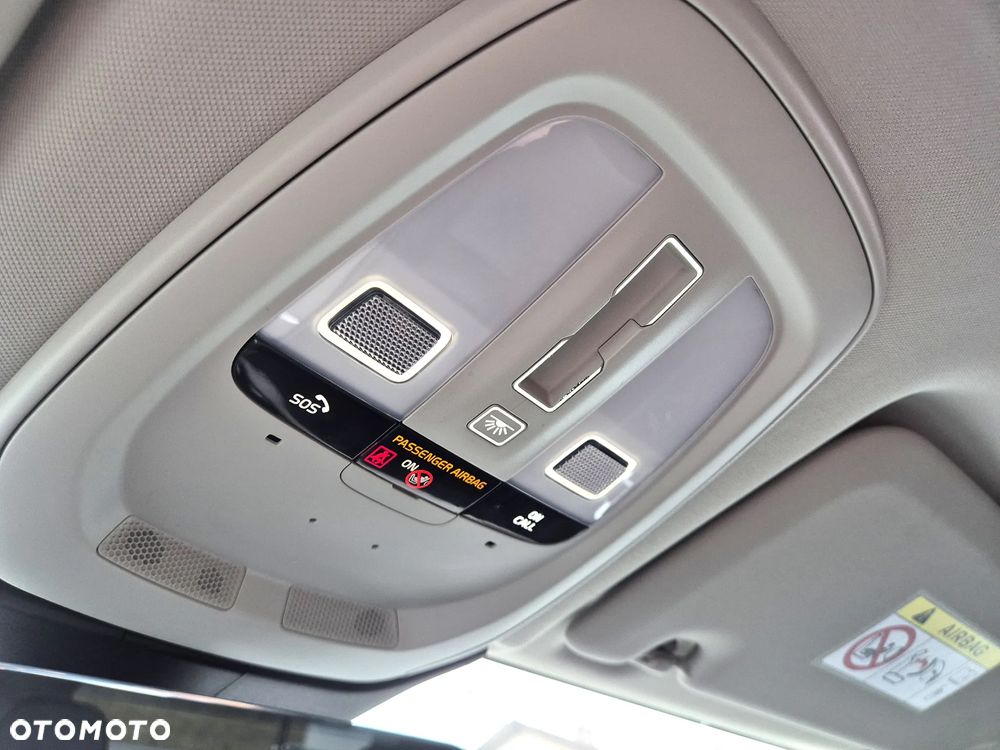 Volvo XC 60 T6 Plug-In Hybrid AWD Inscription - 29