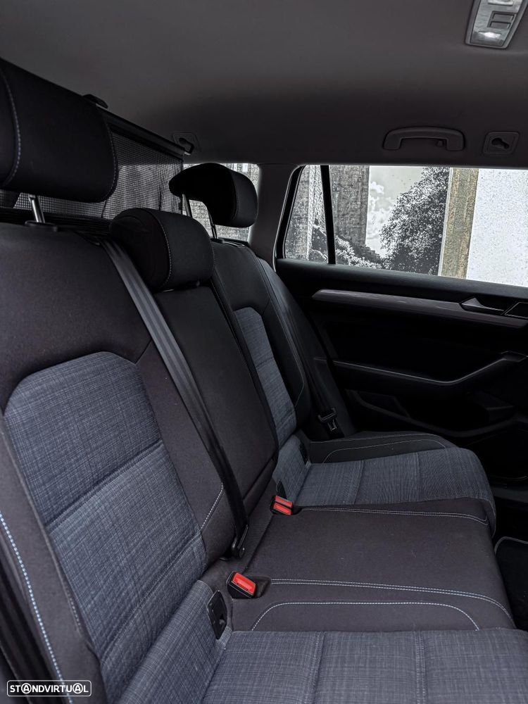 VW Passat Variant - 7