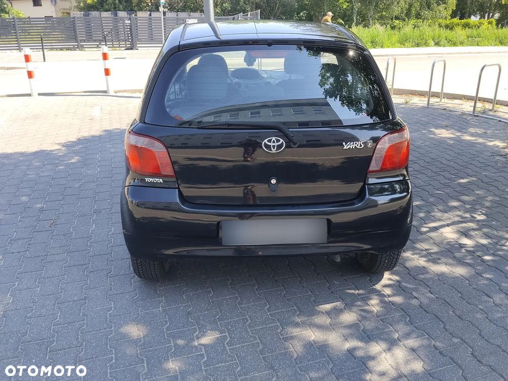 Toyota Yaris 1.0 Luna - 4