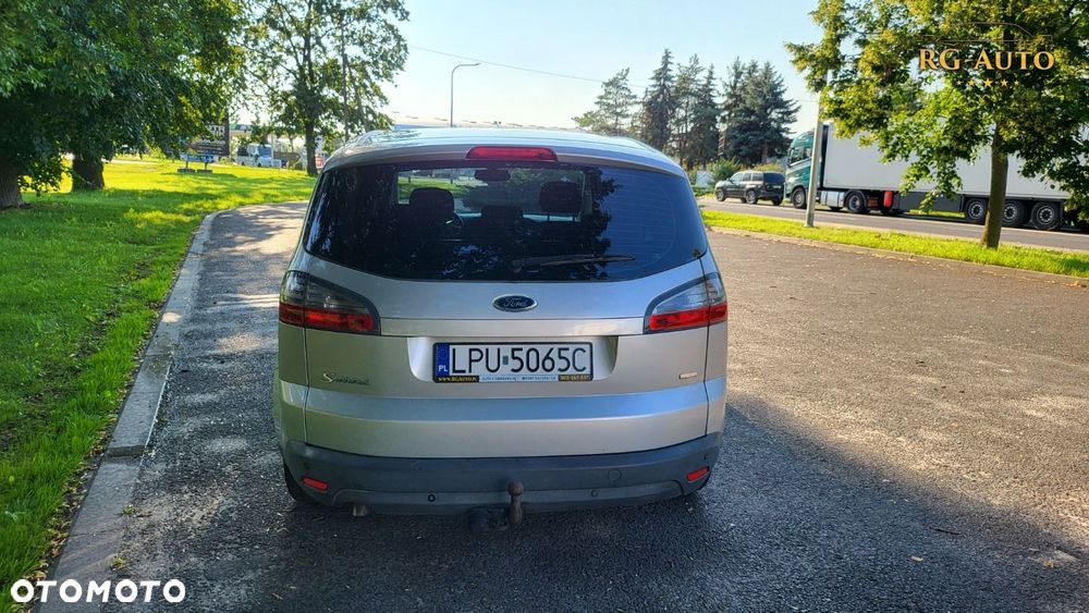Ford S-Max - 9
