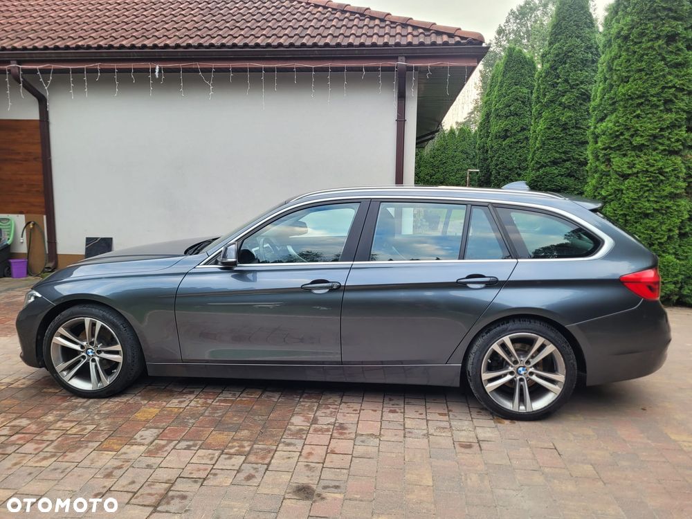 BMW Seria 3 320d Sport Line - 3