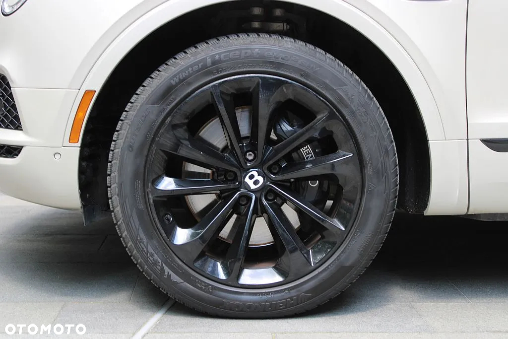 Bentley Bentayga W12 - 6