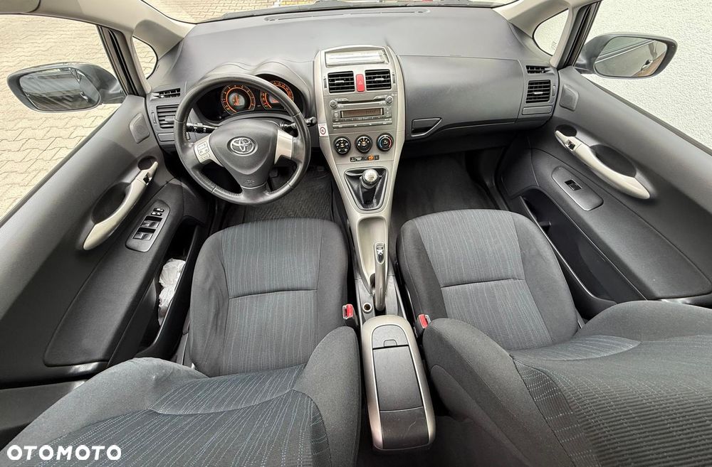 Toyota Auris 1.6 Luna - 5