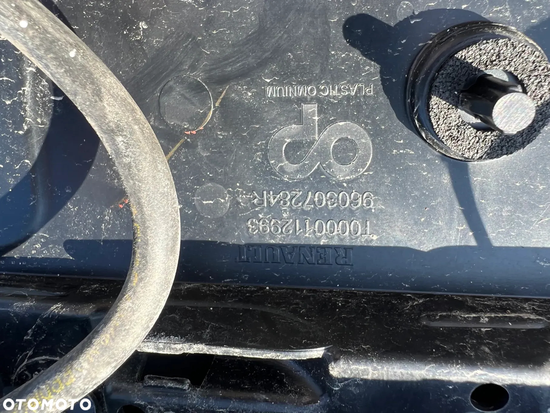 Spoiler daszek lotka klapy STOP Renault Clio IV - 3