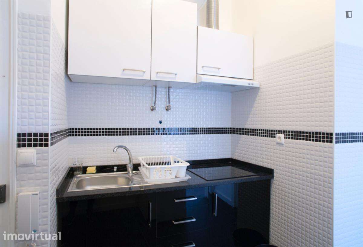 Quarto - localizado em Alcântara Lisbon - Grande imagem: 3/14