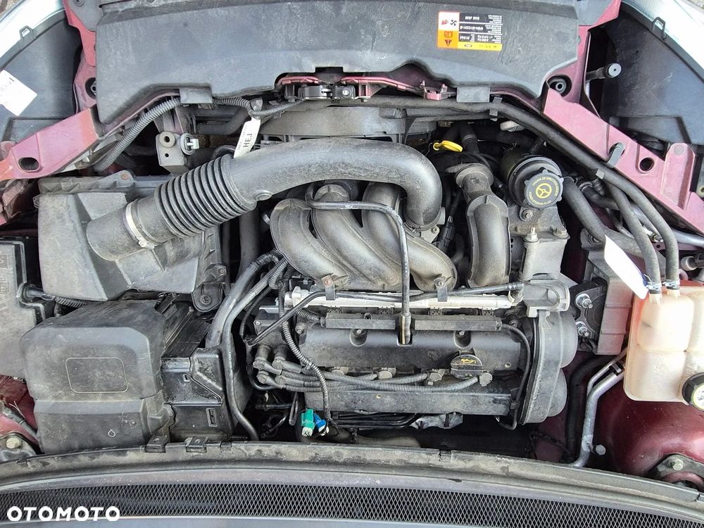Ford Focus 1.6 16V Ghia - 34