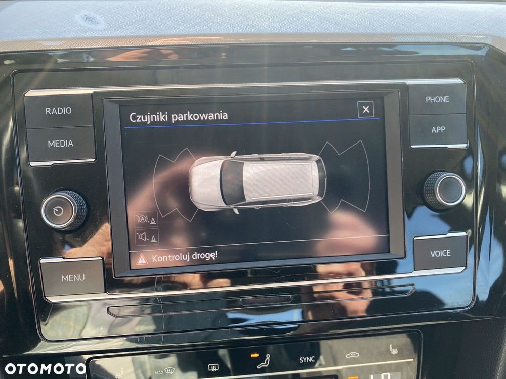 Volkswagen Passat - 23