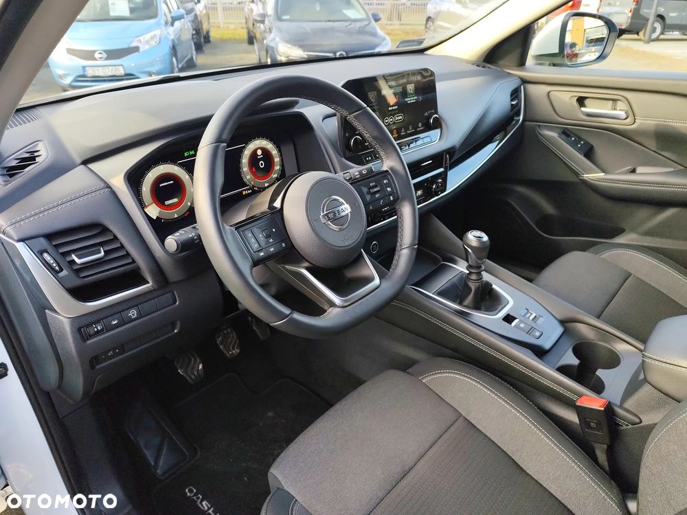 Nissan Qashqai 1.3 DIG-T N-CONNECTA - 10