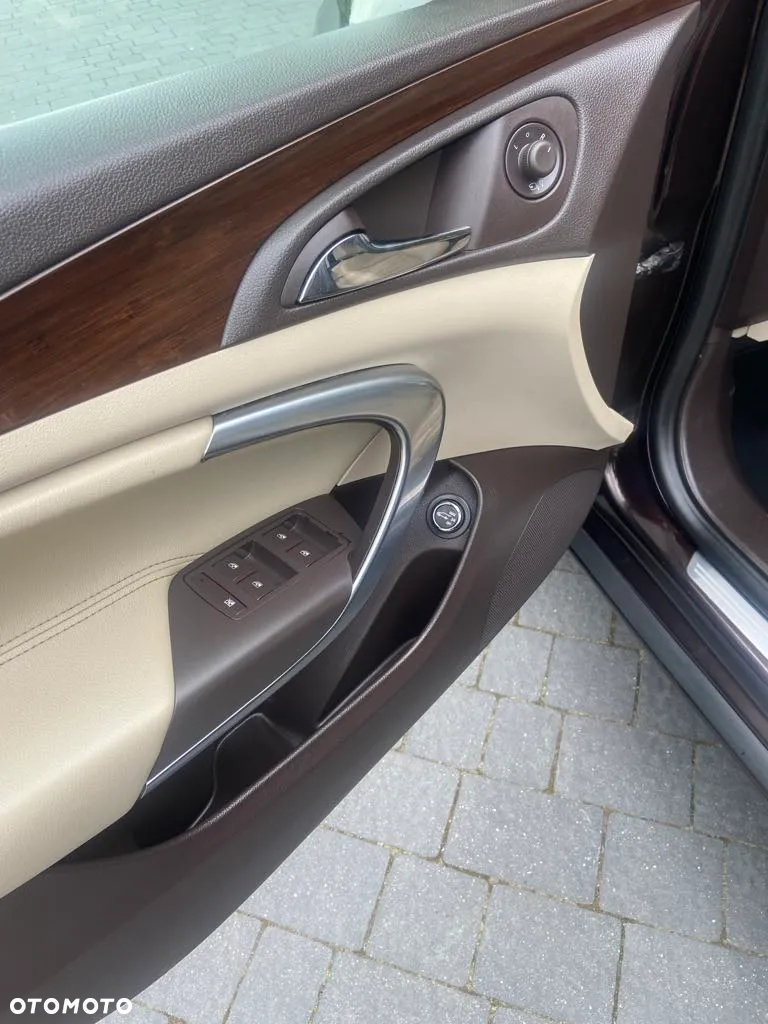 Opel Insignia 2.0 CDTI Cosmo - 3