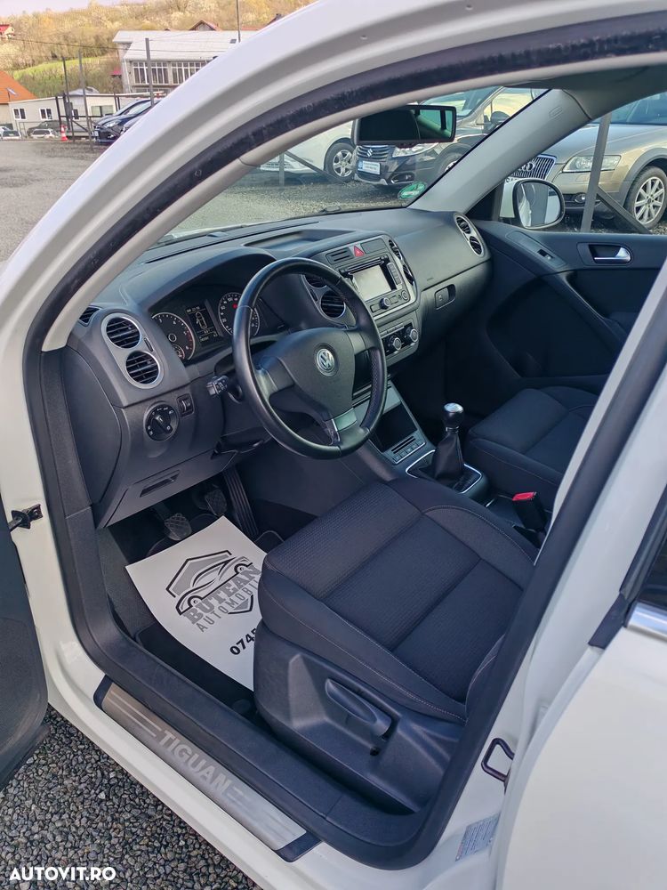 Volkswagen Tiguan 2.0 TDI DPF BlueMotion Technology Sport & Style - 12