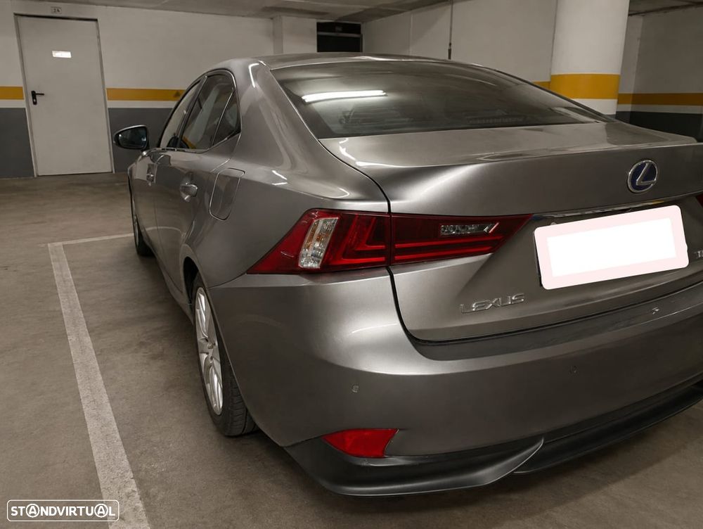 Lexus LBX - 3