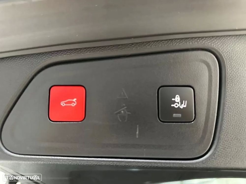 Peugeot 3008 1.6 Hybrid GT Line e-EAT8 - 13