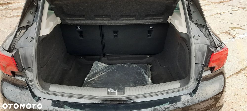 Opel Astra 1.4 T Elite - 19
