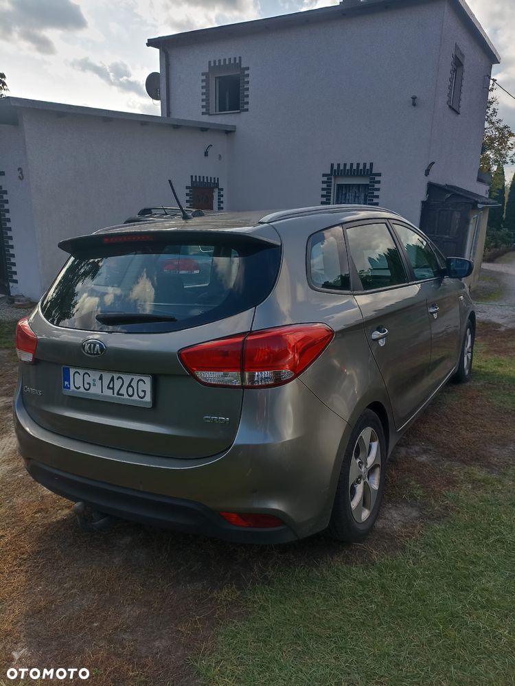 Kia Carens - 3