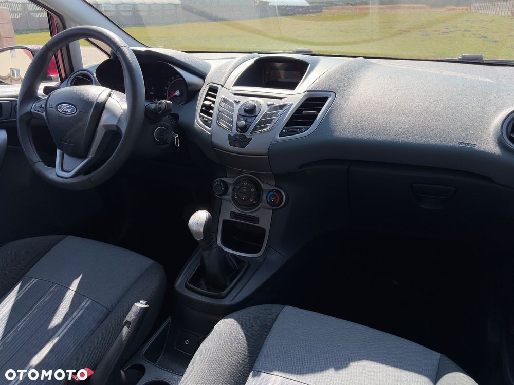 Ford Fiesta 1.25 SYNC Edition - 29