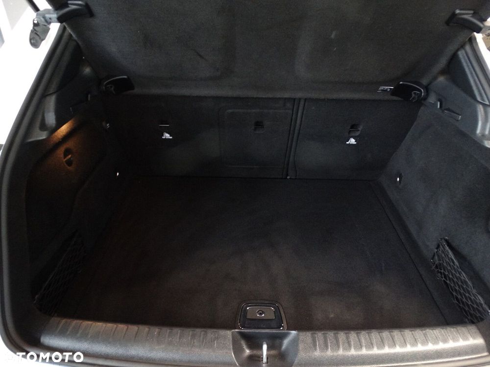 Mercedes-Benz GLA - 29