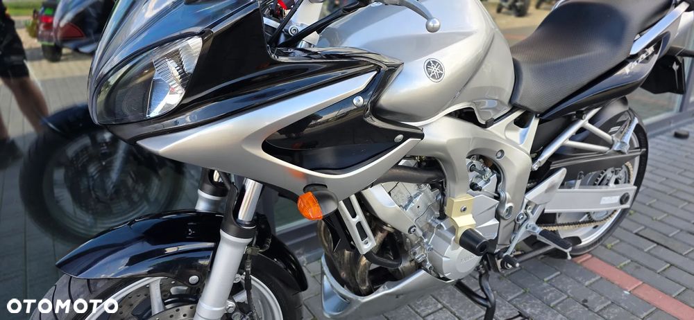 Yamaha FZ6 - 28