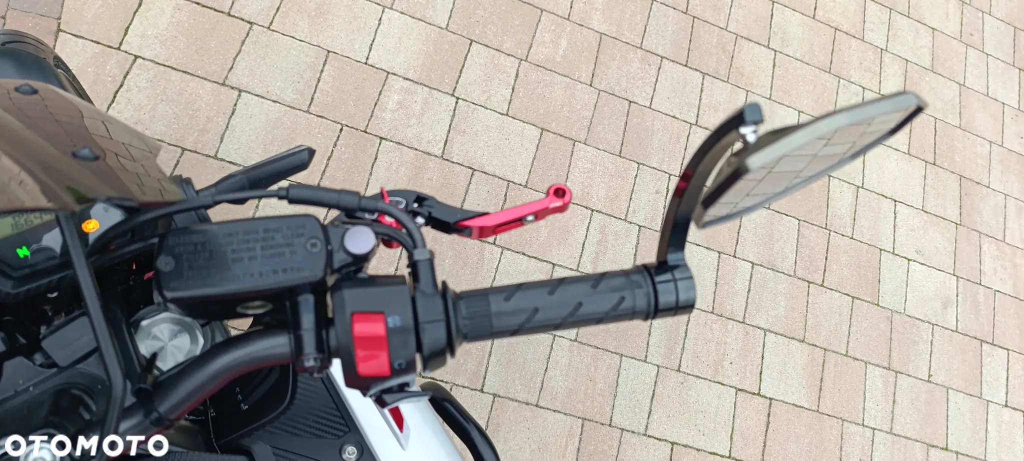 Honda CB - 12