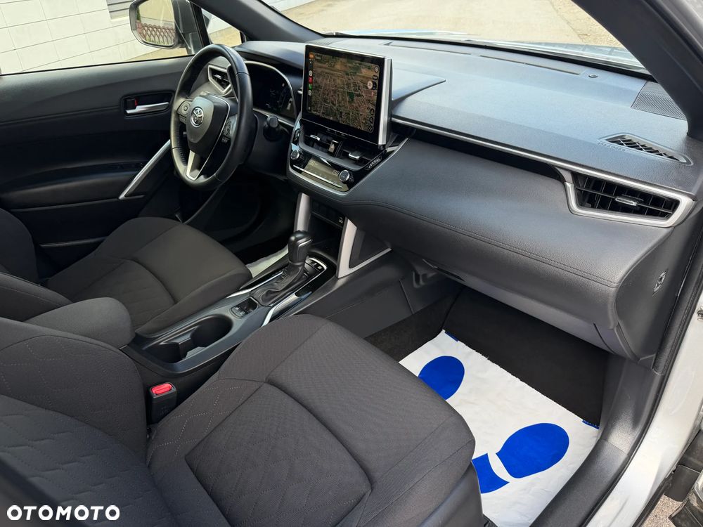 Toyota Corolla Cross 2.0 Hybrid Comfort - 12