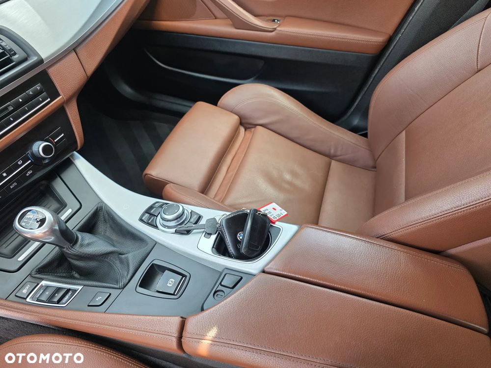 BMW Seria 5 - 23