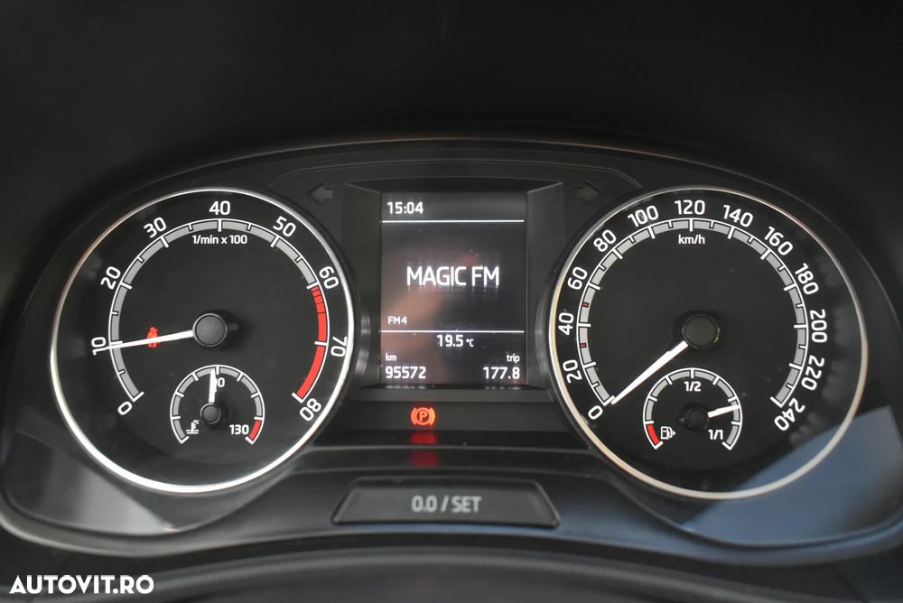 Skoda Fabia 1.0 TSI Ambition - 6