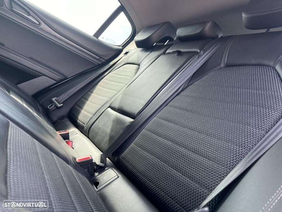 Alfa Romeo Stelvio 2.2 D Super AT8 - 8