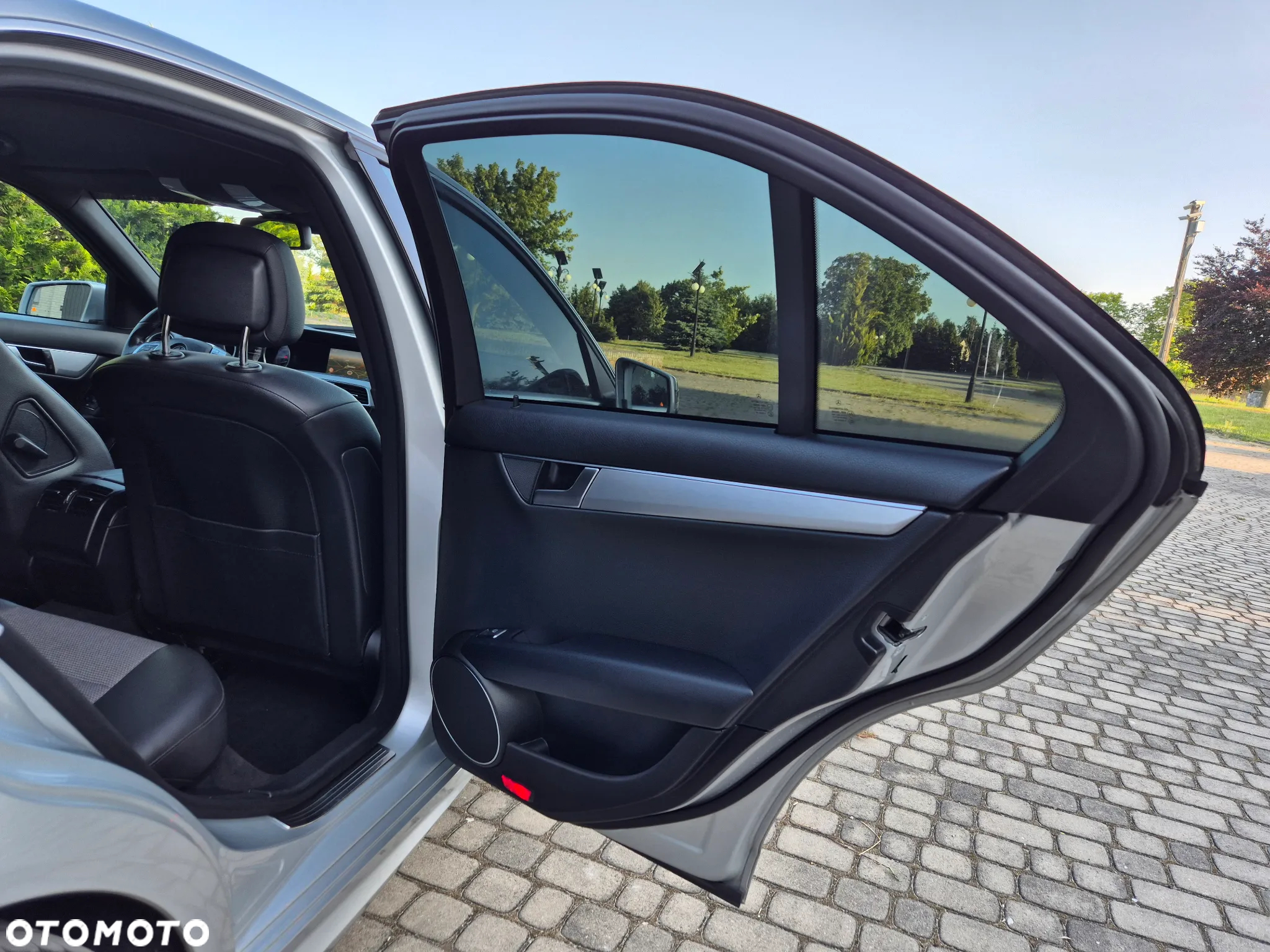 Mercedes-Benz Klasa C 200 T (BlueEFFICIENCY) Avantgarde - 31