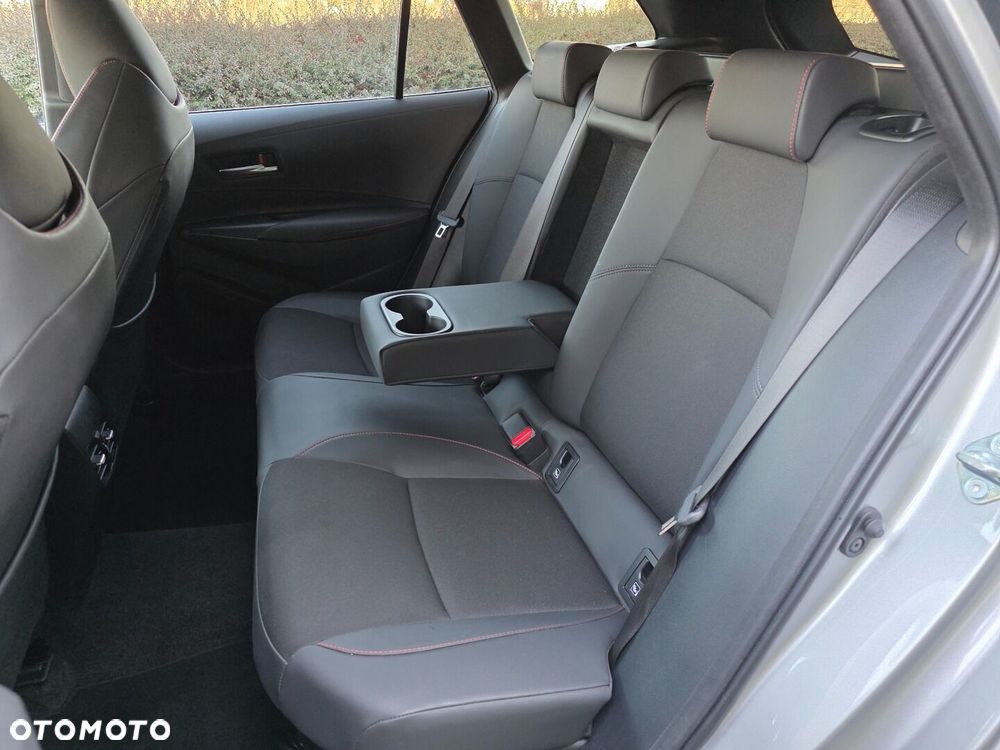 Toyota Corolla 2.0 Hybrid GR Sport Dynamic - 18