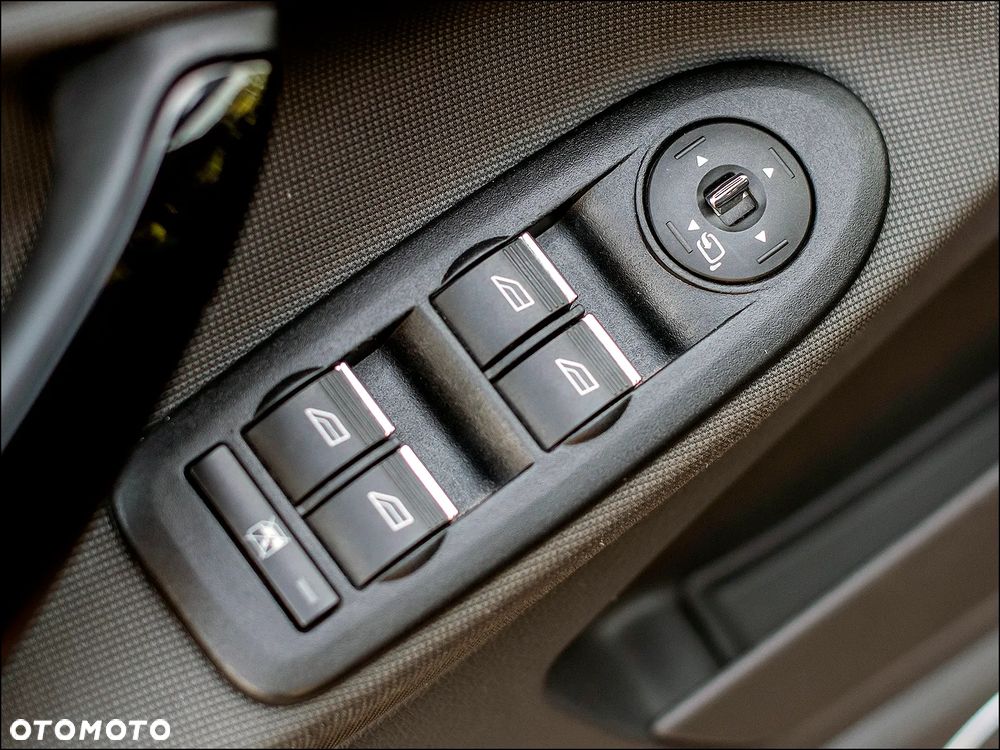 Ford Kuga - 29