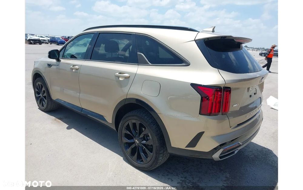 Kia Sorento - 3