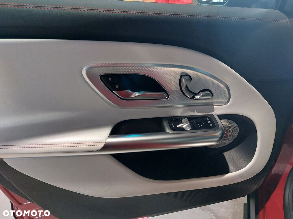 Mercedes-Benz GLB - 10