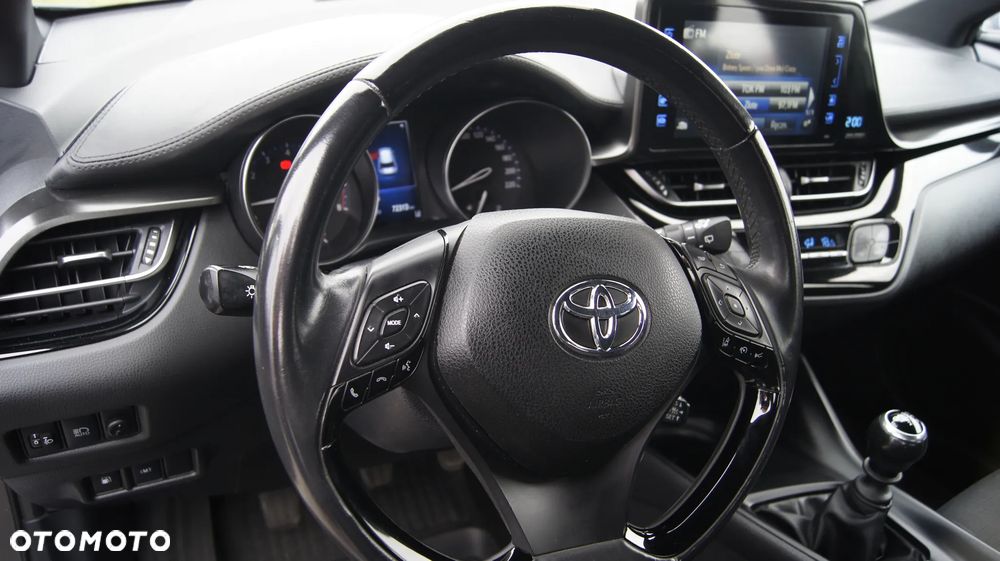 Toyota C-HR 1.2 T Dynamic - 11